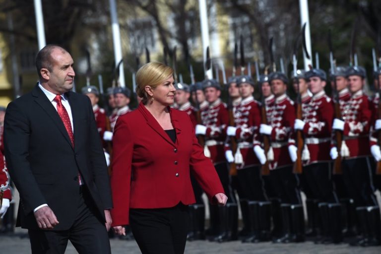 Grabar-Kitarović poziva na dijalog s Rusijom