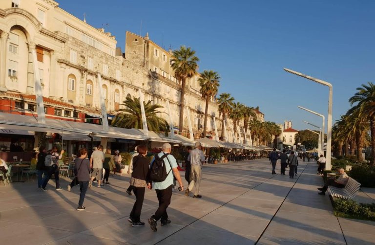 Split: U grad i dalje pristižu turisti