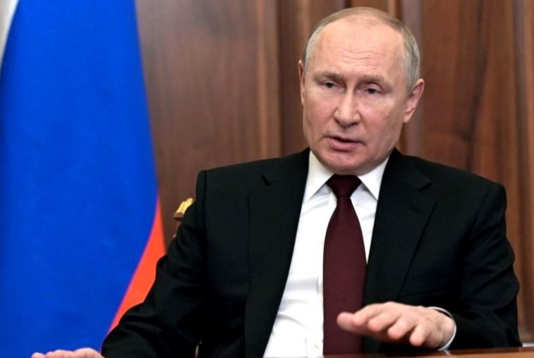 Putin upozorava Zapad da se ne miješa u unutarnja pitanja Rusije