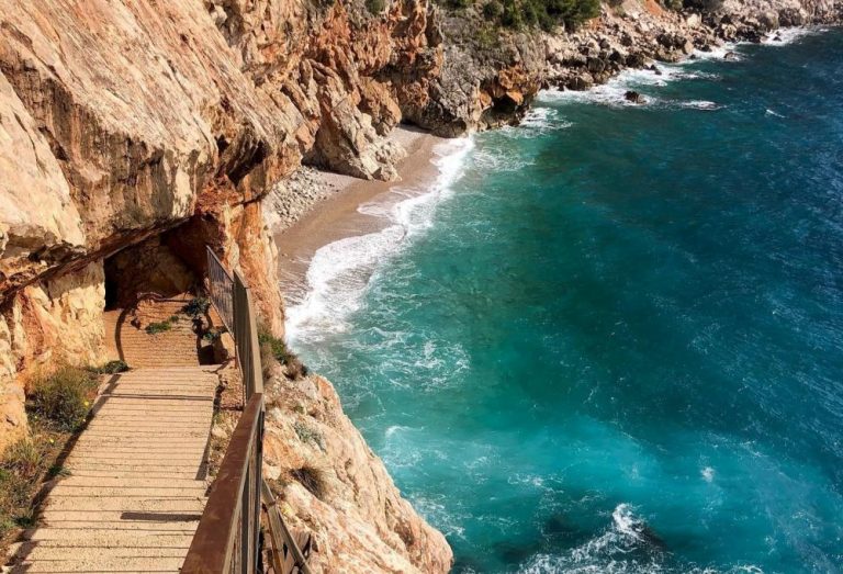 Objavljen je popis najljepših plaža na svijetu. Na njemu se našla i jedna hrvatska