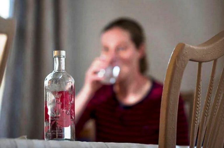 Baka (84) se raspištoljila, partijala oko 2 ujutro. Susjedi je prijavili zbog preglasne glazbe