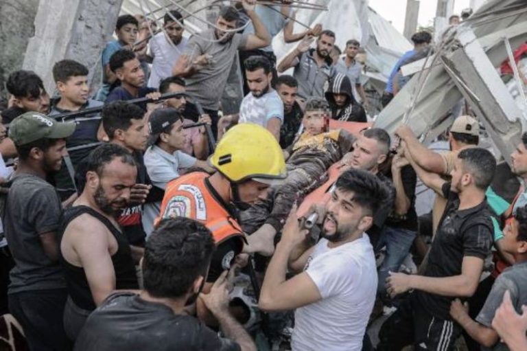 Izrael naredio evakuaciju civila na jug Gaze, a onda iz raketirali: Ubijeno najmanje 11 Palestinaca