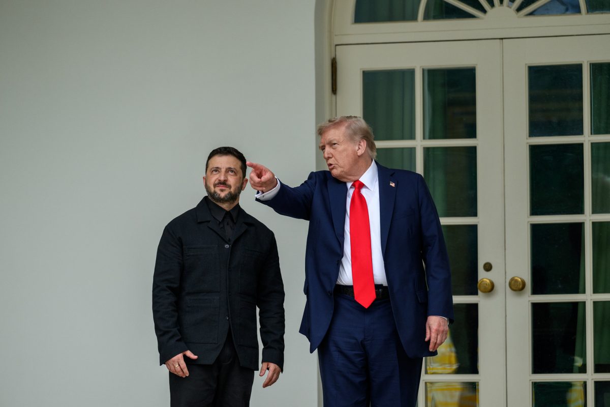 P20250818JB-1062 President Donald Trump and President Volodymyr Zelenskyy of Ukraine walk along the West Colonnade to the residence, Monday, August 18, 2025, to attend a multilateral meeting with European leaders. (Official White House Photo by Joyce N. Boghosian)